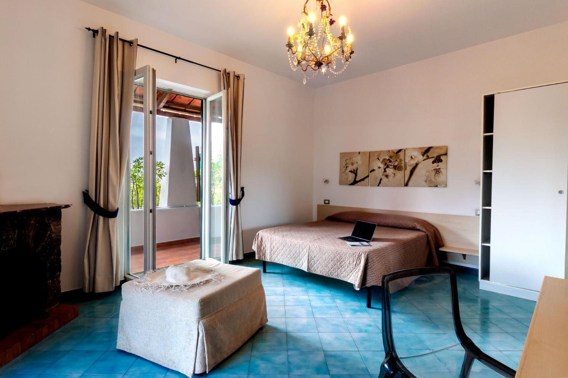 Don Giorgio Rooms & Apartments Іскія Екстер'єр фото