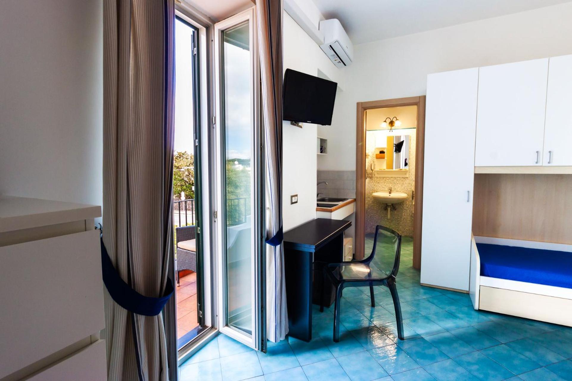 Don Giorgio Rooms & Apartments Іскія Екстер'єр фото